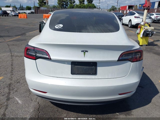 Tesla 2021 2021 5YJ3E1EA3MF873223 Image 16