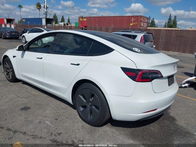 2021 TESLA MODEL 3 5YJ3E1EA3MF873223 Photo 2
