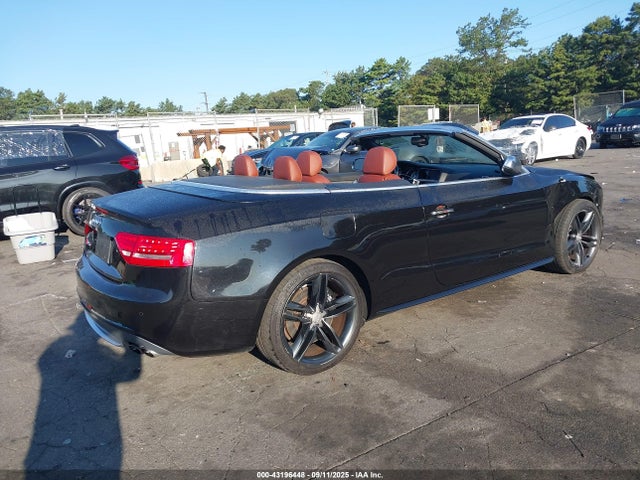2011 AUDI S5 WAUCGAFH2BN018479 Photo 3