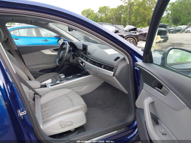 2017 AUDI A4 WAUGMAF42HN063583 Photo 4