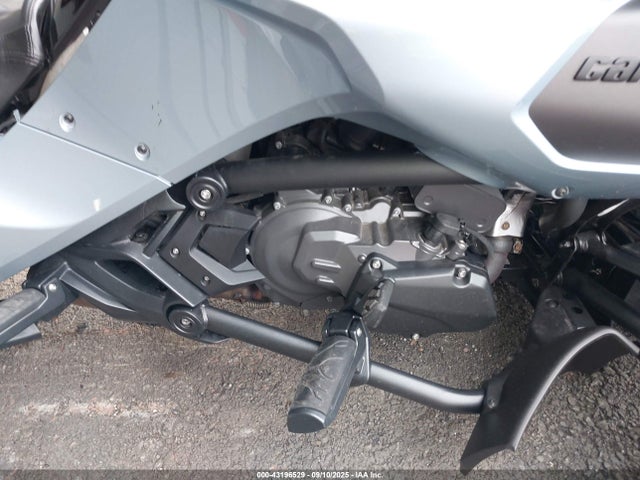 Can-Am 1330 Ace 2021 2BXREDD28MV000679 Image 8