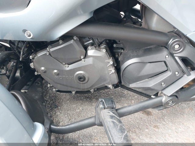Can-Am 1330 Ace 2021 2BXREDD28MV000679 Image 9