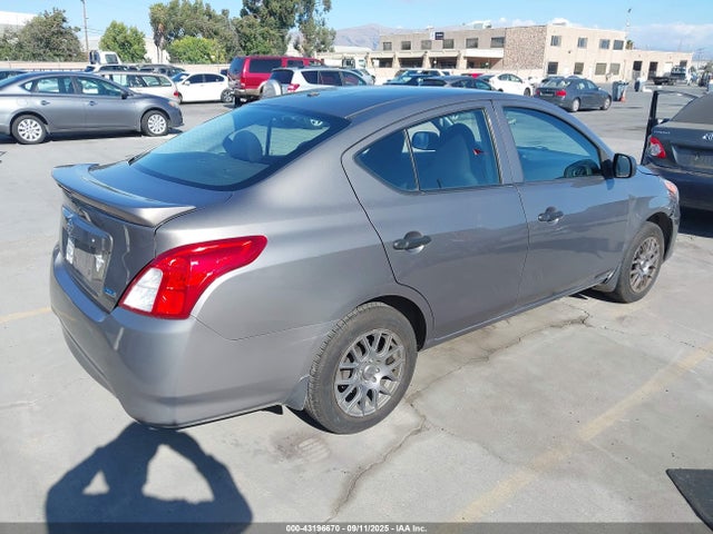 3N1CN7AP3FL805122 Nissan 2015