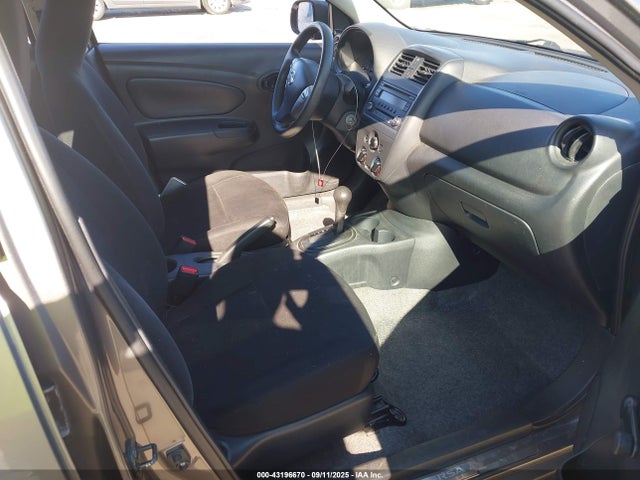 3N1CN7AP3FL805122 Nissan 2015