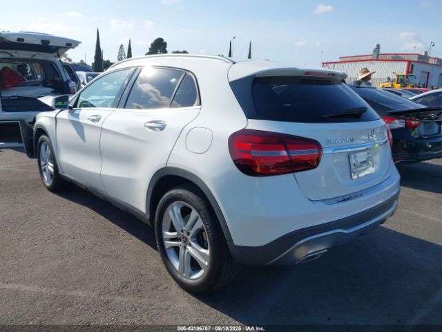 2020 MERCEDES-BENZ GLA 250 WDCTG4EBXLJ689368 Photo 2