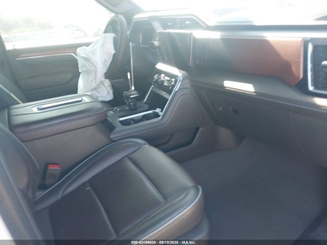 2022 GMC SIERRA 1500 3GTUUGET2NG615217 Photo 4