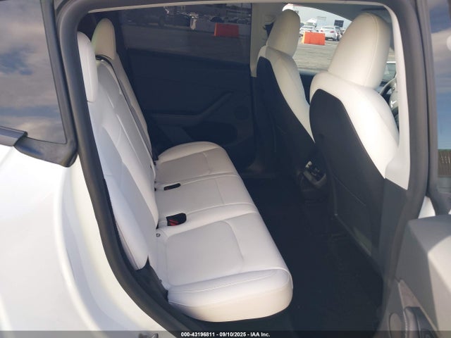 2023 TESLA MODEL Y 7SAYGDEE0PA135579 Photo 7