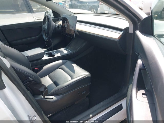 2022 TESLA MODEL Y 7SAYGDEE1NF386630 Photo 4