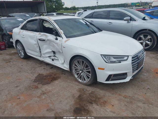 2018 AUDI A4 WAULMAF4XJA113450 Photo 0