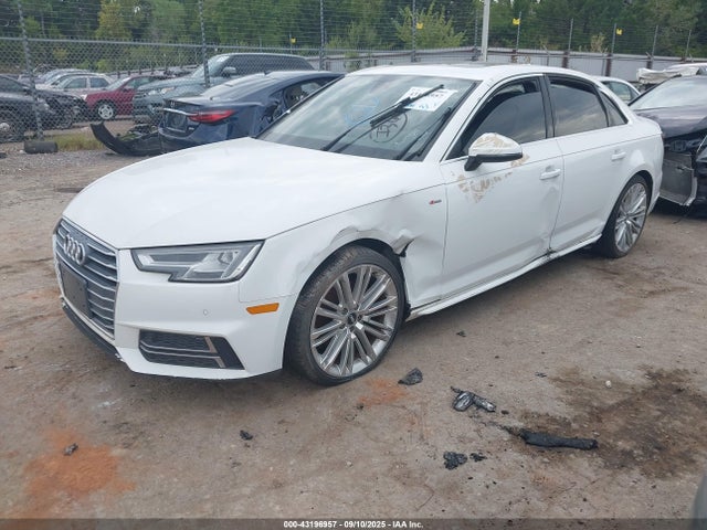 2018 AUDI A4 WAULMAF4XJA113450 Photo 1