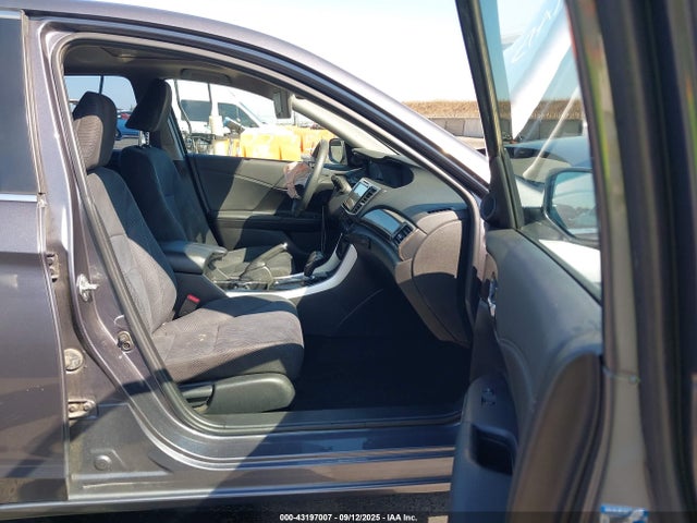 1HGCR2F78HA201803 Honda k24w1
