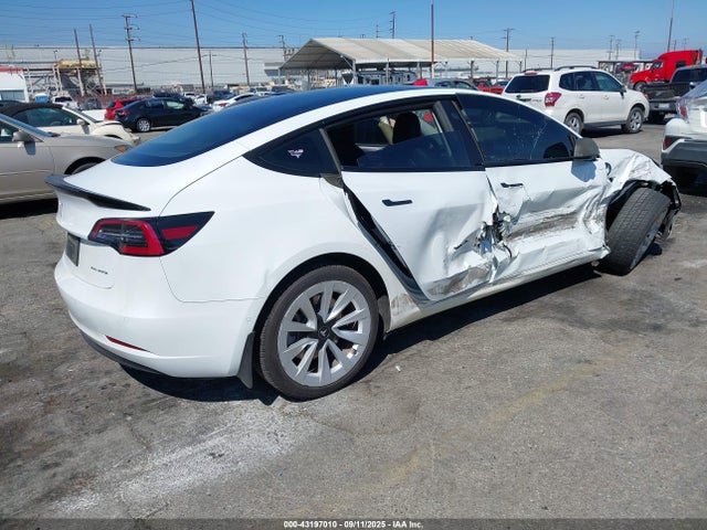 2021 TESLA MODEL 3 5YJ3E1EB2MF870662 Photo 3