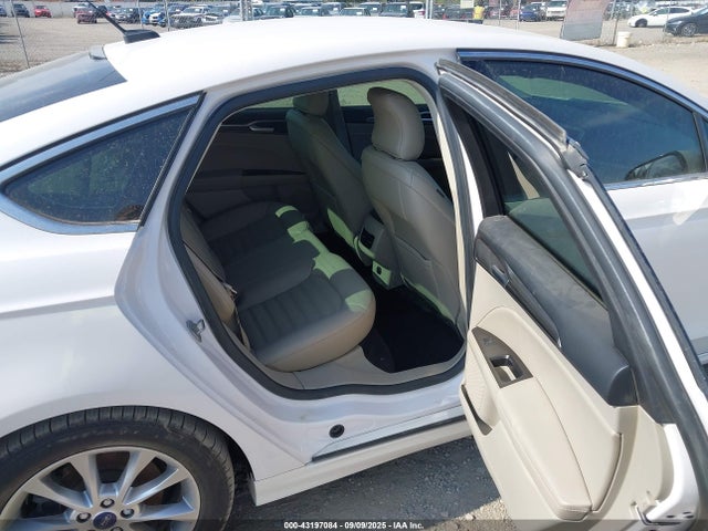 Ford 2017 2017 3FA6P0HD9HR132642 Image 8