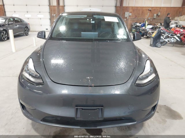 5YJYGDEE5MF111497 Tesla 2021