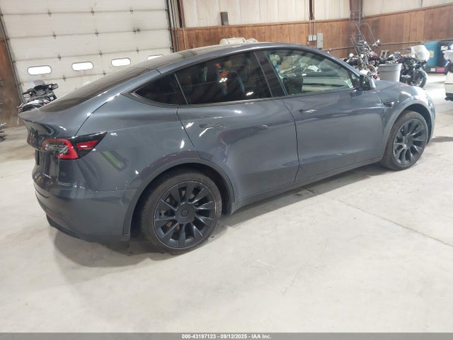5YJYGDEE5MF111497 Tesla 2021