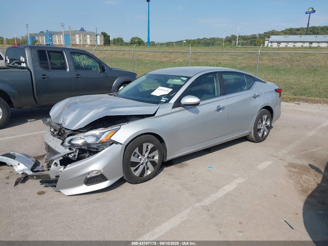 Nissan 2020 2020 1N4BL4BV4LC151688 Image 2