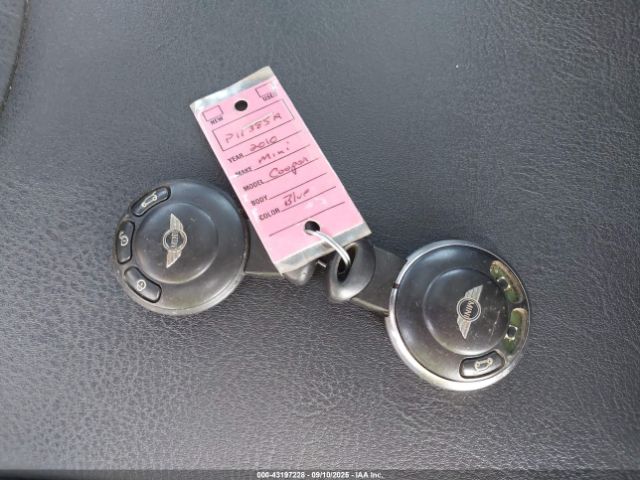 2010 MINI COOPER WMWMF3C57ATZ62317 Photo 10