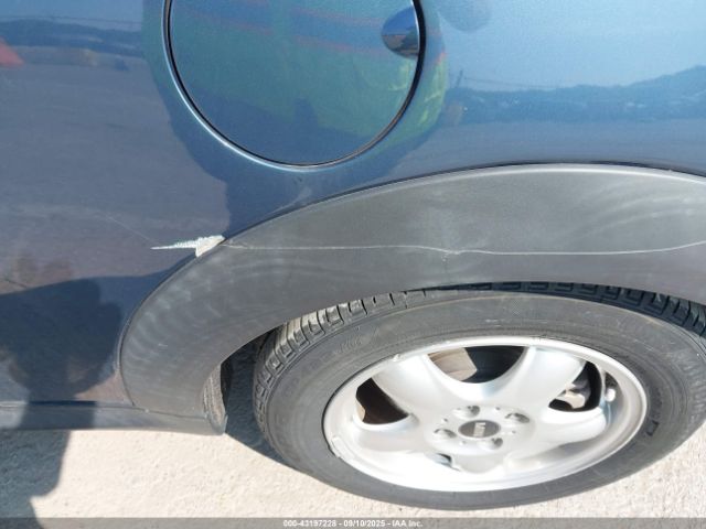 2010 MINI COOPER WMWMF3C57ATZ62317 Photo 5