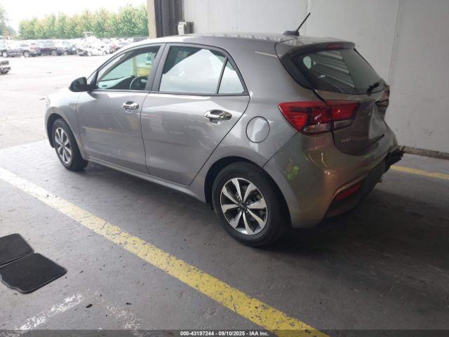 2023 KIA RIO 5-DOOR 3KPA25AD1PE629328 Photo 2