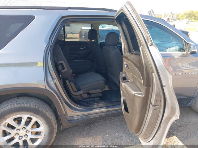 1GNERGKW3MJ157258 Chevrolet lfy