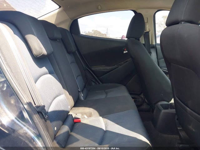 3MYDLBYV0HY176988 Toyota p5v