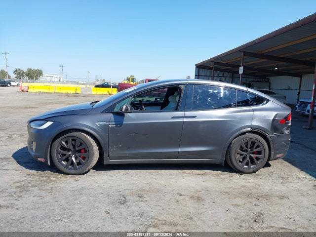 Tesla MODEL X 2016 5YJXCBE41GF003644 Image 14