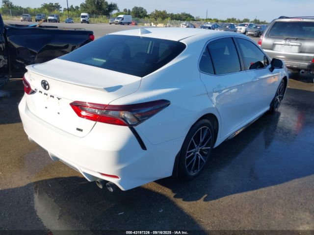 2021 TOYOTA CAMRY 4T1G11AK3MU448194 Photo 3