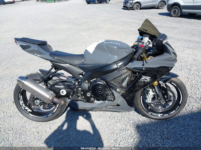 JS1GR7MA0S7101060 Suzuki R747