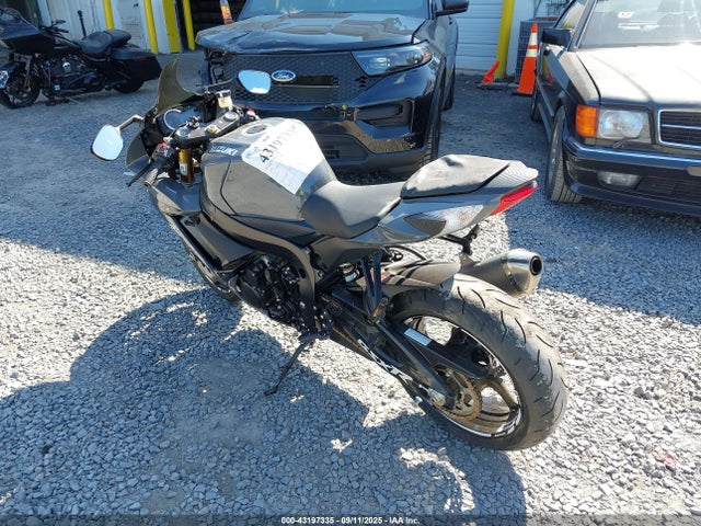 JS1GR7MA0S7101060 Suzuki R747