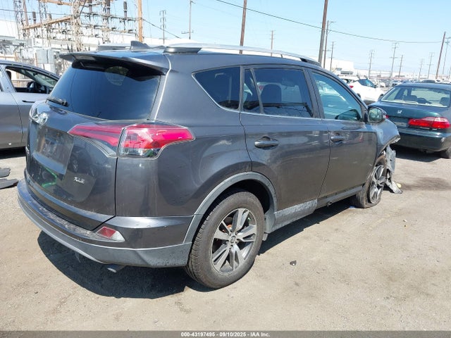 Toyota 2ar-fe 2017 2T3WFREV4HW361403 Image 4