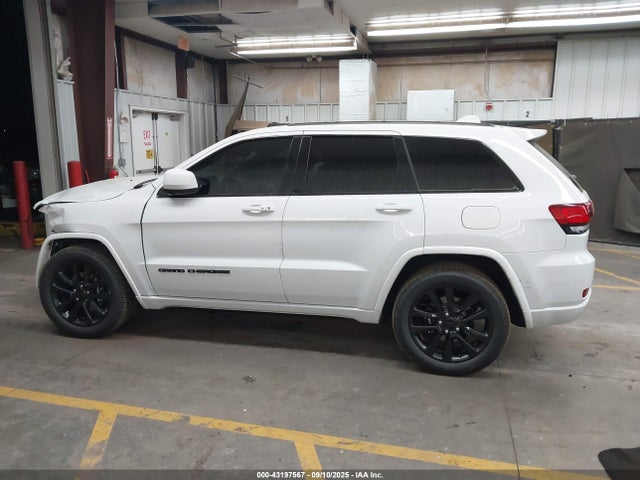 1C4RJEAG2JC430884 Jeep Grand Cherokee