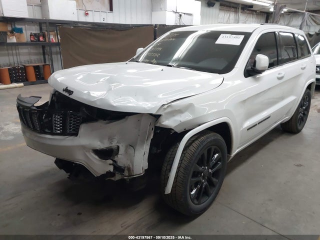 1C4RJEAG2JC430884 Jeep Grand Cherokee