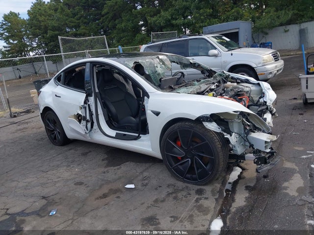 2024 TESLA MODEL 3 5YJ3E1ET6RF794461 Photo 0