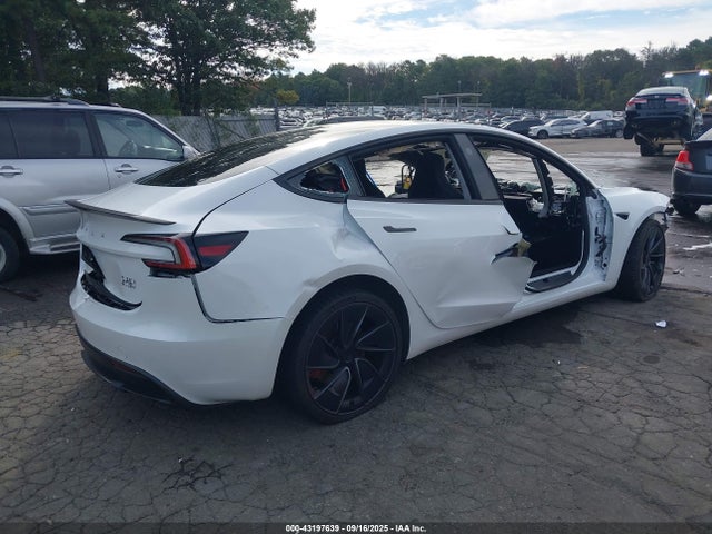 2024 TESLA MODEL 3 5YJ3E1ET6RF794461 Photo 3