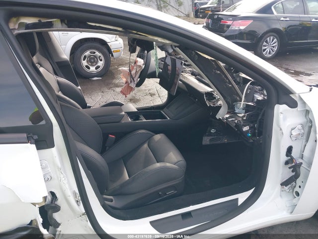 2024 TESLA MODEL 3 5YJ3E1ET6RF794461 Photo 4