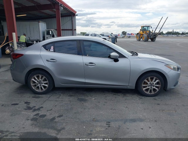JM1BM1U78G1322643 Mazda pe