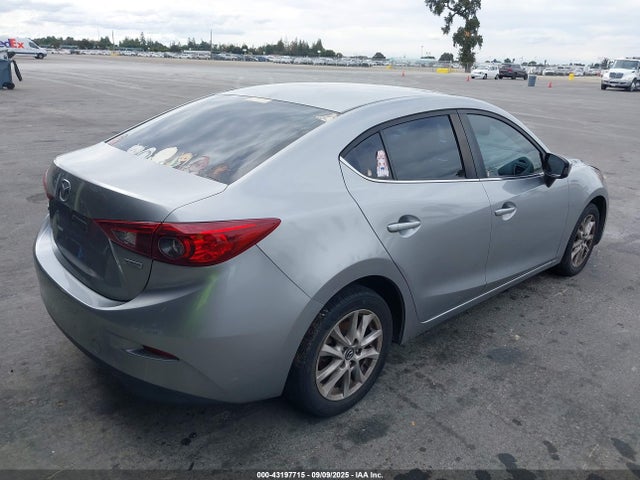 JM1BM1U78G1322643 Mazda pe