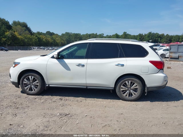 Nissan 2017 2017 5N1DR2MN2HC611243 Image 14