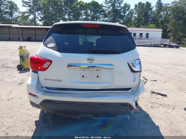 Nissan 2017 2017 5N1DR2MN2HC611243 Image 16