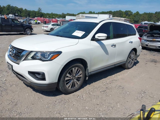 Nissan 2017 2017 5N1DR2MN2HC611243 Image 2