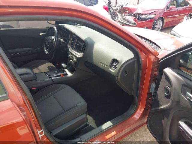 2021 DODGE CHARGER 2C3CDXBG7MH612920 Photo 4