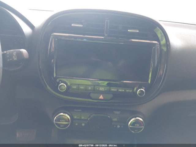 Продажа на аукционе авто 2022 Kia Soul S, vin: KNDJ23AU7N7156536, номер лота: 43197799