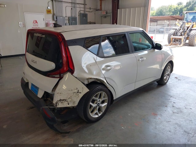Продажа на аукционе авто 2022 Kia Soul S, vin: KNDJ23AU7N7156536, номер лота: 43197799