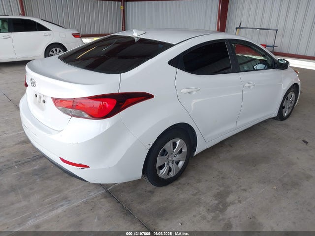Hyundai dohc mpi nu 2016 5NPDH4AE5GH693107 Image 4