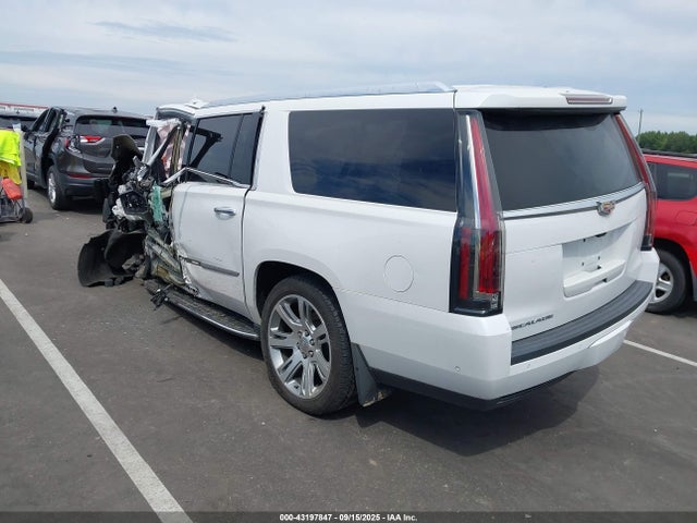 2019 CADILLAC ESCALADE ESV 1GYS4HKJ7KR257246 Photo 2