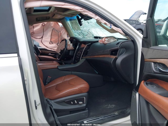 2019 CADILLAC ESCALADE ESV 1GYS4HKJ7KR257246 Photo 4