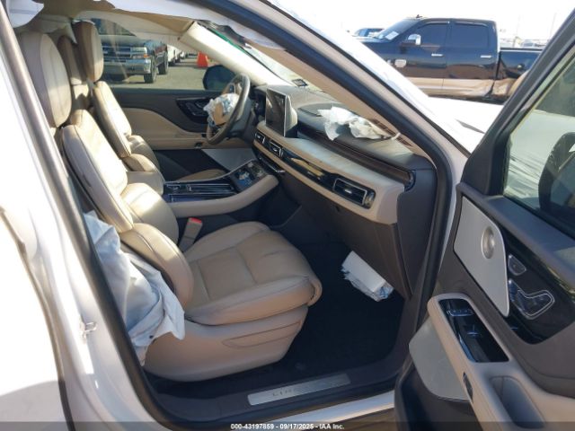 2023 LINCOLN AVIATOR 5LM5J7XC0PGL15855 Photo 4