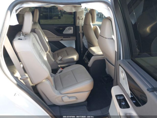 2023 LINCOLN AVIATOR 5LM5J7XC0PGL15855 Photo 7