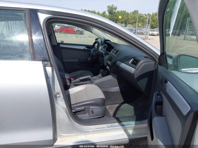 3VW637AJ6EM332396 Volkswagen Jetta