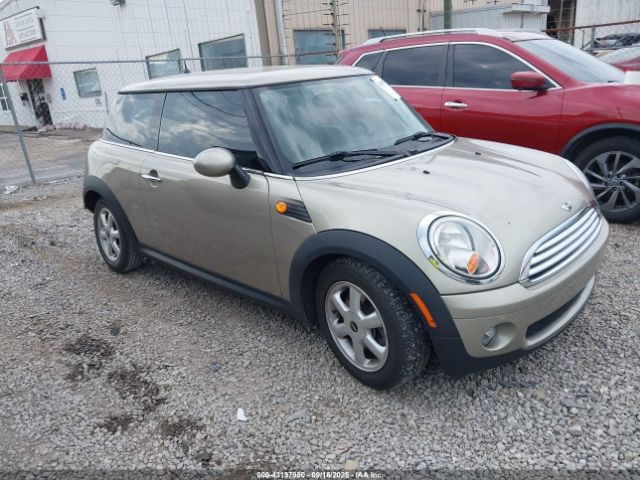 2009 MINI COOPER WMWMF33529TW77634 Photo 0